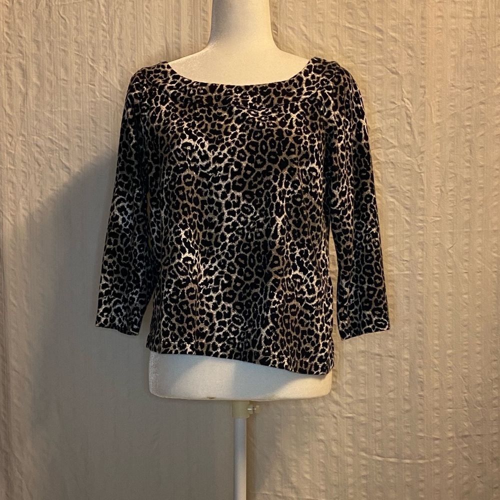 Leopard print top